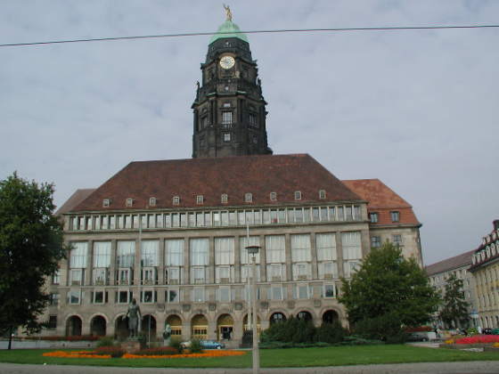 PRO ASYL bei Interkultureller Woche in Dresden  dresden_rathaus1.jpg