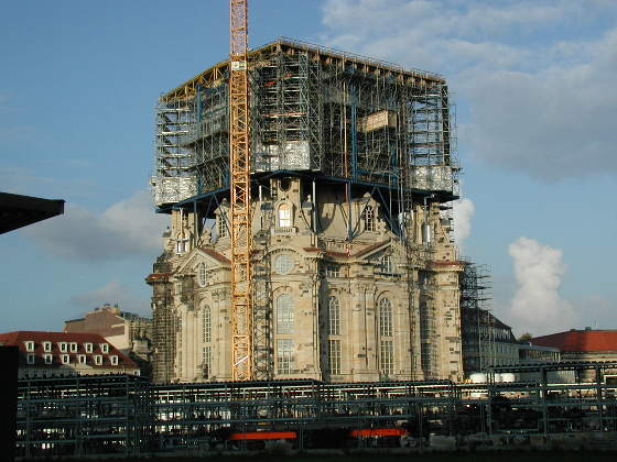 PRO ASYL bei Interkultureller Woche in Dresden  frauenkirche1.jpg