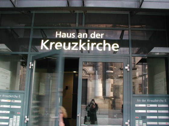 PRO ASYL bei Interkultureller Woche in Dresden  podium2.jpg